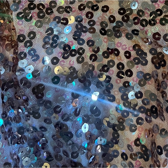 Junior’s Gorgeous Prom Dress - Picture 3 of 3